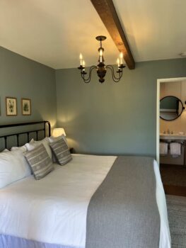 Heron, Jenner Inn